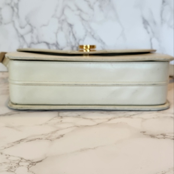 GUCCI Vintage Cream Leather Shoulder Bag - Picture 4 of 15